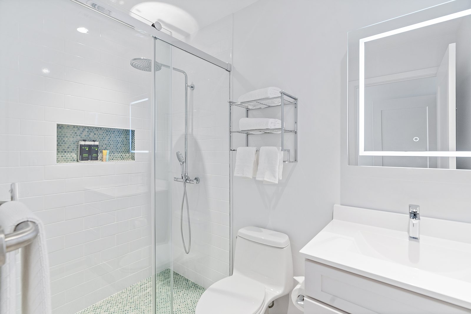 4-bedroom luxury apartment Governors Village Grand Cayman — photo 7